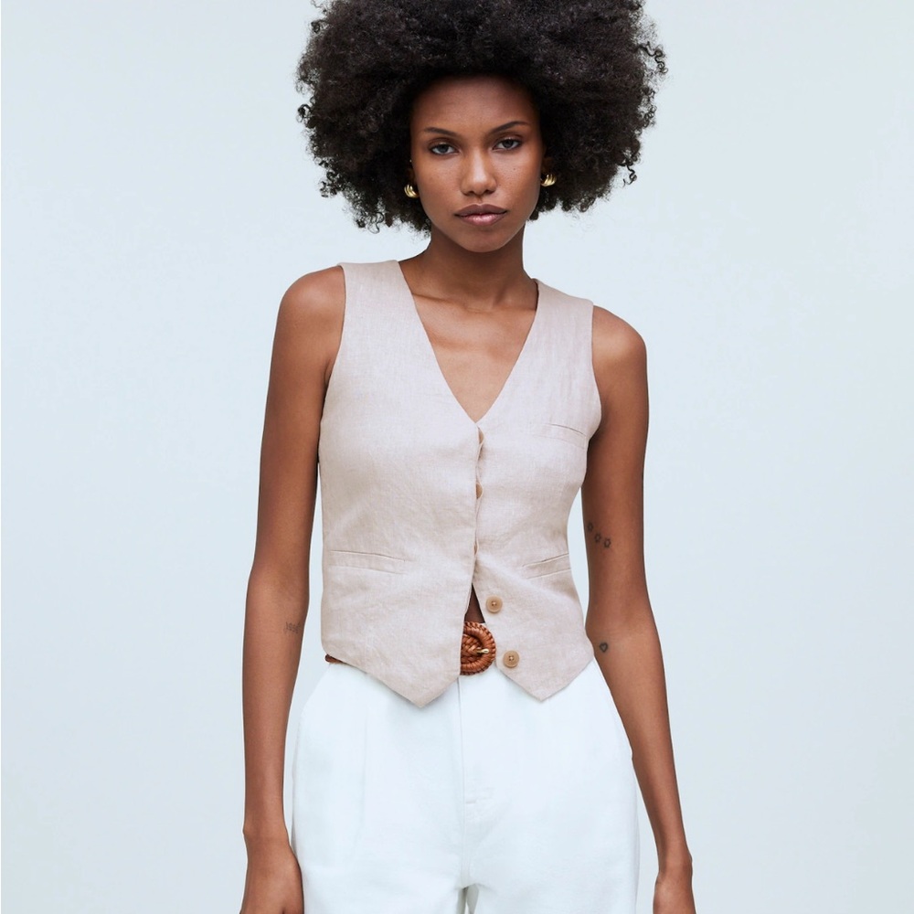 Single-Breasted Vest in 100% Linen